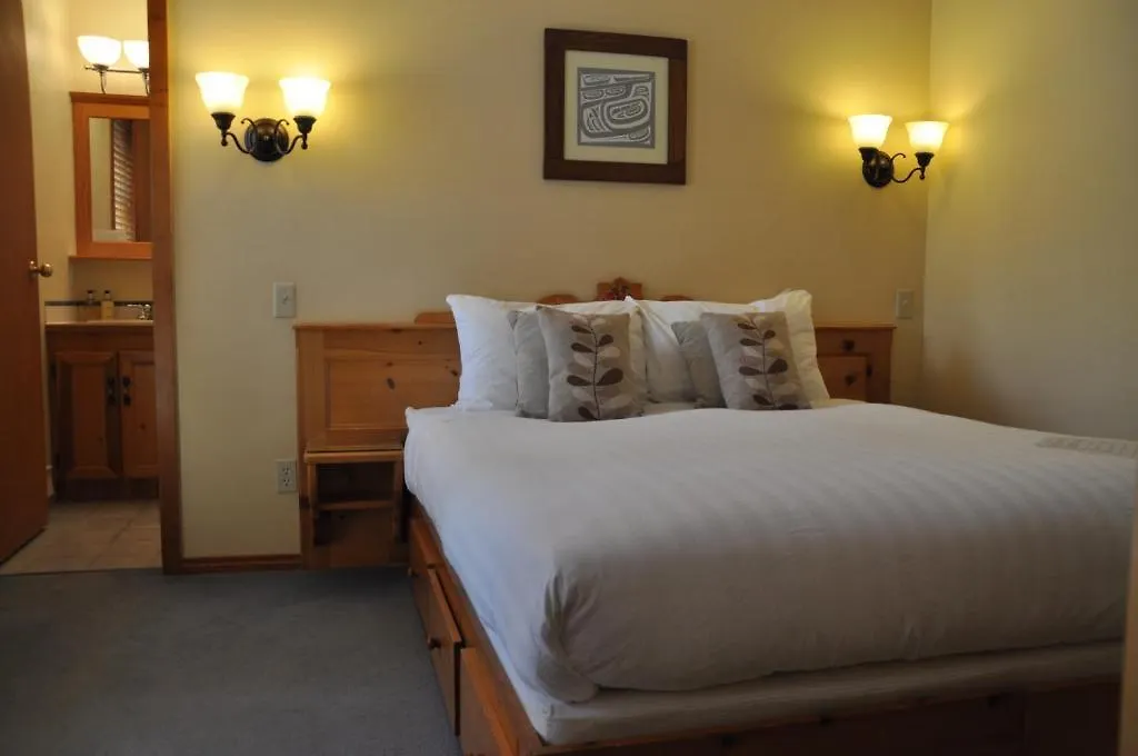 Bear Tracks Whistler Chalet Bed and Breakfast
