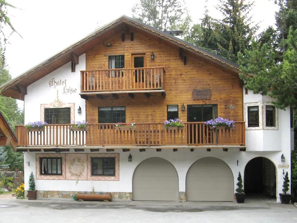 Bear Tracks Whistler Chalet Bed and Breakfast Canadá